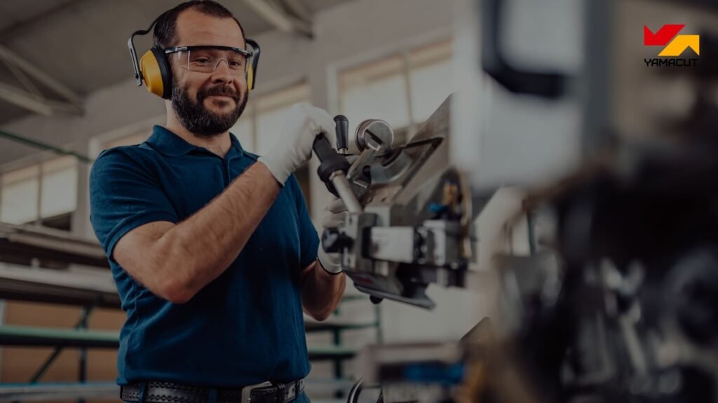 We provide a comprehensive range of bandsaw blades